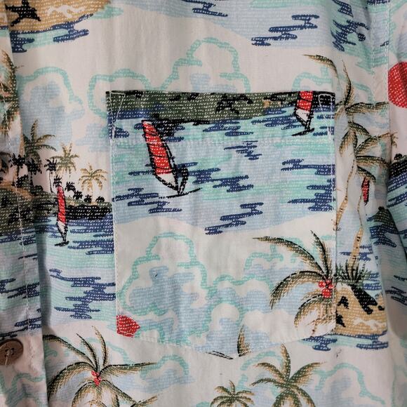 Distortion Size XL	In Your Wildest Dreams Short Sleeve Button Up Hawaiian Shirt - Picture 2 of 9